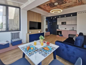 Blue Sunnyside Studio - Central Location